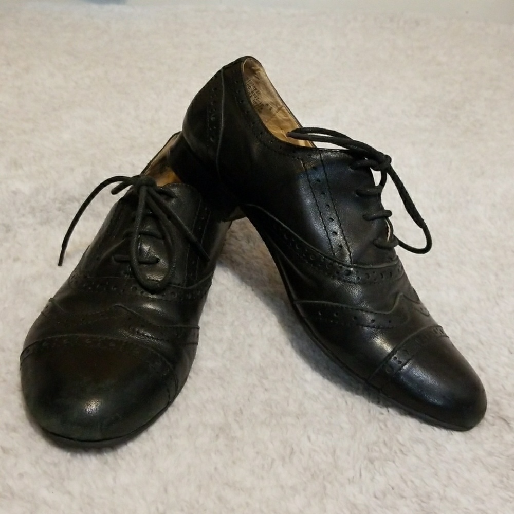Black Oxford shoes